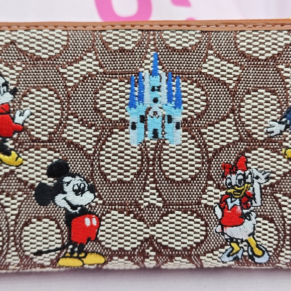 Coach Wallet - Picture 2 of 9